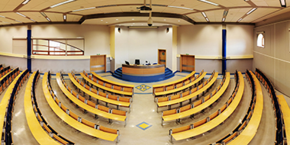 Centrum Konferencyjno-Widowiskowe, budynek E, sala E1